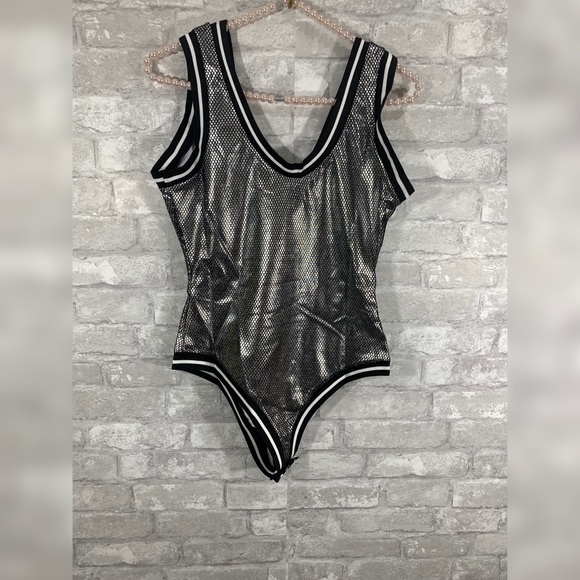 Metallic Sequin Bodysuit - Picture 2 of 3